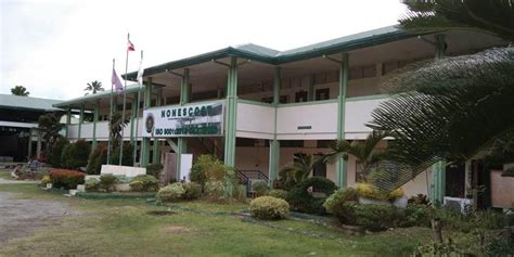 Northern Negros college to become state university .